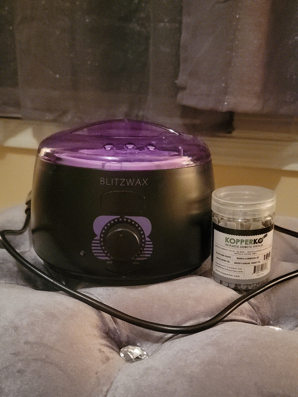 Blitzwax Waxer, Plastic App, & Wax Kit. Good Condition.